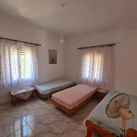 το κτήμα της ελιάς του τάκη Landhuis