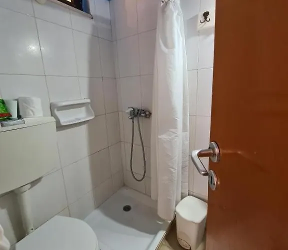 το κτήμα της ελιάς του τάκη * Demoniász-part