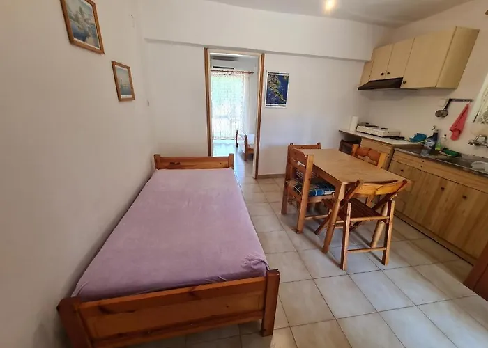 το κτήμα της ελιάς του τάκη *