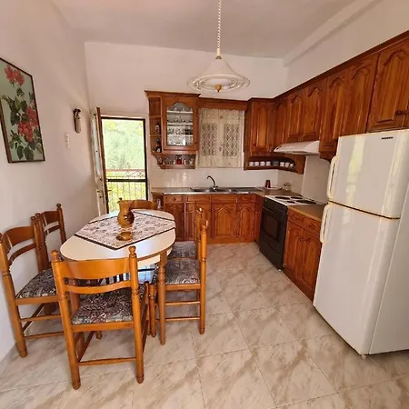 το κτήμα της ελιάς του τάκη *