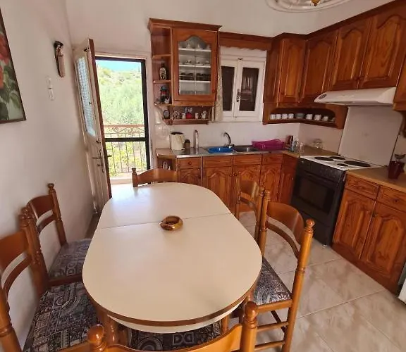 το κτήμα της ελιάς του τάκη Paralia Demonias